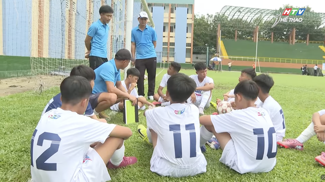 Đội U13 đặc khu Côn Đảo: Từ đảo xa đến giấc mơ sân cỏ TP. Hồ Chí Minh - Ảnh 11.
