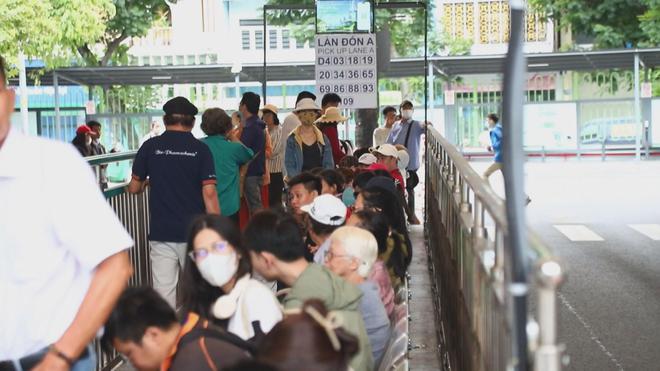 Xe buýt TP. Hồ Chí Minh: Miễn phí vé, thêm quà khuyến khích - Ảnh 4.