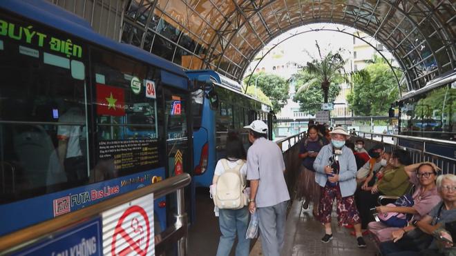Xe buýt TP. Hồ Chí Minh: Miễn phí vé, thêm quà khuyến khích - Ảnh 5.