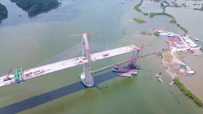 60 Giây Trưa ngày 1/8/2026 | Nhịp chính hợp long, cầu Phước An bước vào giai đoạn nước rút - Ảnh 2.