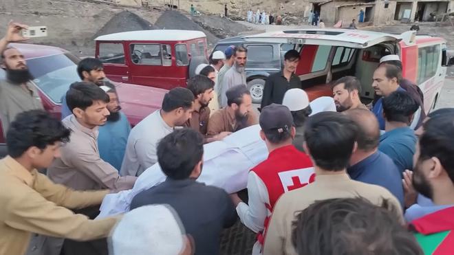 Nổ mỏ than ở Pakistan, ít nhất 32 người thiệt mạng - Ảnh 3.