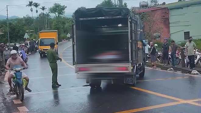 60 Giây Trưa ngày 16/8/2026 | Đắk Lắk: Khởi tố thầy giáo sát hại nữ nhân viên thư viện do ghen tuông- Ảnh 2.