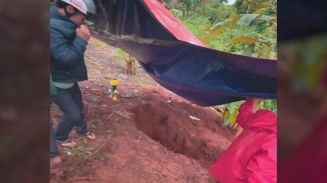 60 Giây Trưa ngày 16/8/2026 | Đắk Lắk: Khởi tố thầy giáo sát hại nữ nhân viên thư viện do ghen tuông- Ảnh 1.