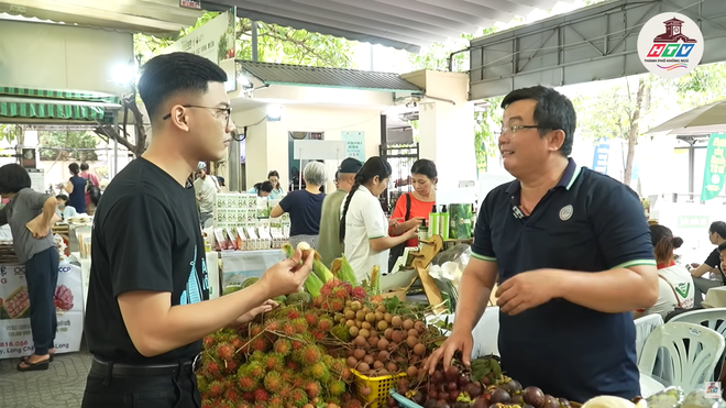 Chợ Xanh Tử Tế: Vì sao 10 năm vẫn đông khách ở Sài Gòn? - Ảnh 4.