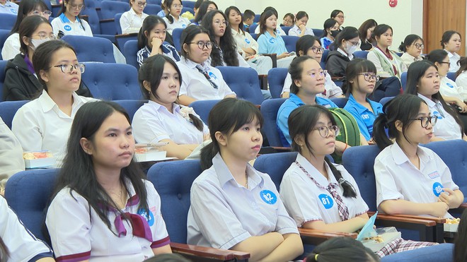 Thời sự HTV ngày 18/8/2026 | Lãnh đạo TP. Hồ Chí Minh tiếp Đại sứ Cộng hòa Slovenia - Ảnh 5.
