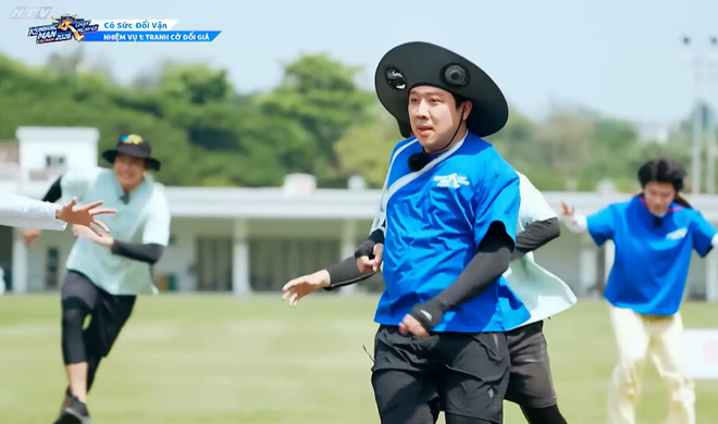 Running Man 4 - Chạy Ngay Đi: Trấn Thành và "combo" phế tay, mù màu, húc đồng đội- Ảnh 14.