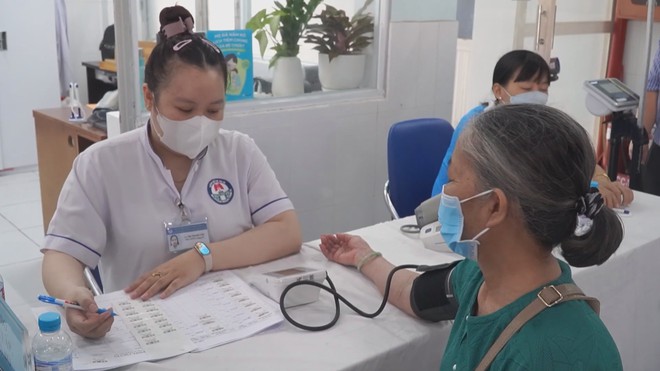 TP. Hồ Chí Minh thí điểm trạm y tế xã, phường trực thuộc bệnh viện tuyến cuối - Ảnh 3.