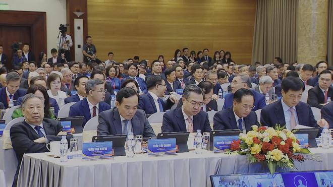 Thời sự trưa HTV ngày 3/8/2026 | Giải pháp phục hồi khả năng đi lại cho bệnh nhân hoại tử xương đùi - Ảnh 6.