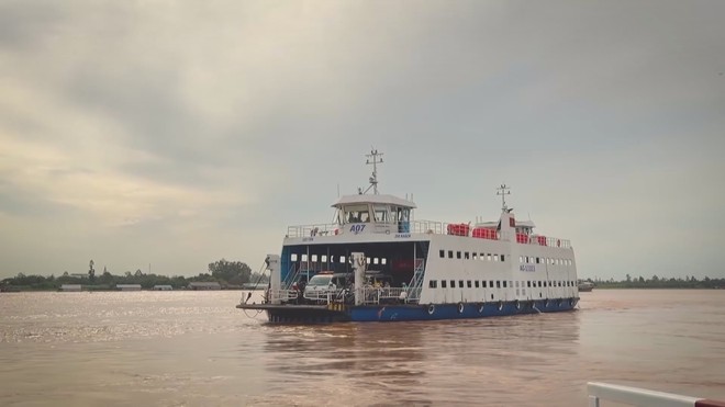 60 Giây Sáng ngày 30/8/2026 | Người dân miền Tây ùn ùn về quê. ngã tư Đồng Tâm ùn ứ kéo dài - Ảnh 2.