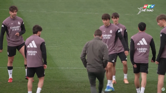 Tin chuyển nhượng: Chelsea chiêu mộ Jordan Henderson, Fulham chiêu mộ tiền đạo Gonzalo Garcia - Ảnh 4.