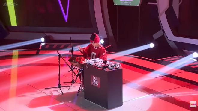 Siêu tài năng nhí: DJ nhí đa tài một mình cân cả handpan, rap, hiphop - Ảnh 8.
