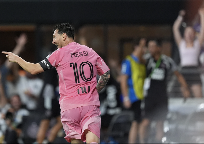 Lionel Messi ghi 2 bàn thắng giúp Inter Miami đánh bại San Luis với tỷ số 4-2.- Ảnh 3.