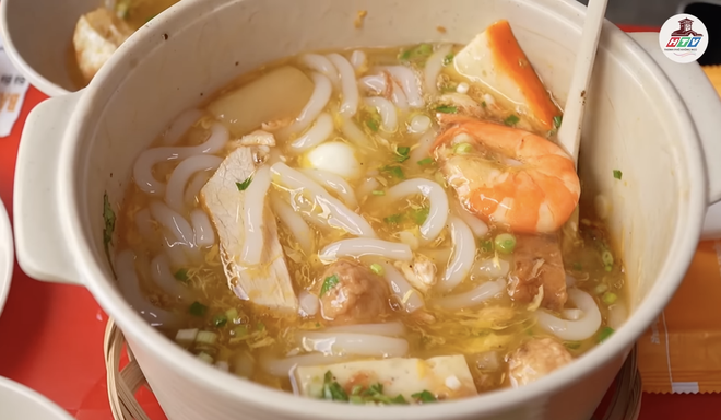 HTV Thành phố không ngủ: Bánh canh cua bình dân chinh phục Michelin Guide- Ảnh 3.