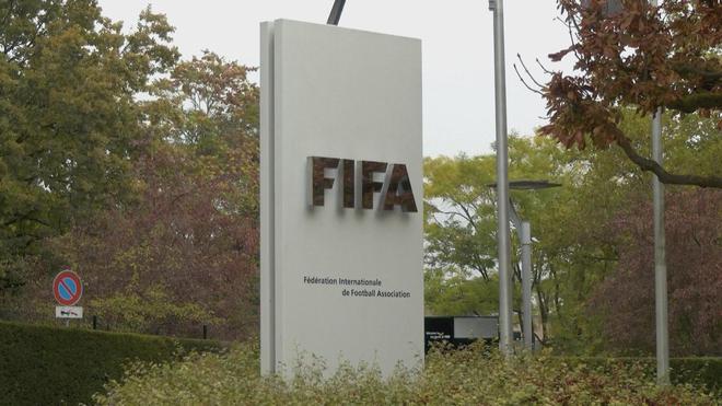 Chủ tịch FIFA triệu tập cuộc họp khẩn- Ảnh 2.