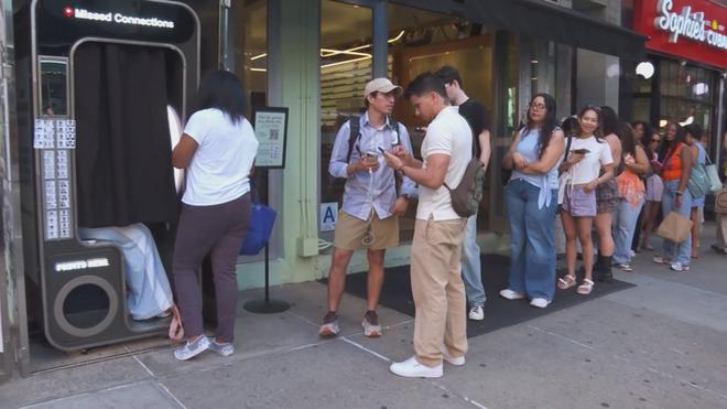 Hẹn hò nhờ... quầy chụp hình lấy liền ở New York, Mỹ - Ảnh 3.