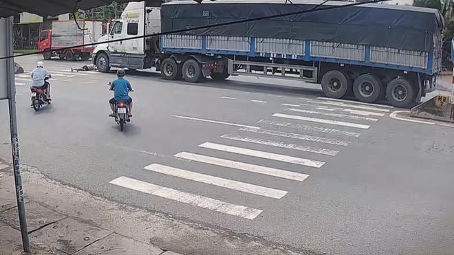 60 Giây Sáng ngày 7/8/2026 | TP. Hồ Chí Minh: Điều tra vụ người phụ nữ bị hành hung tại chợ Hòa Long - Ảnh 7.