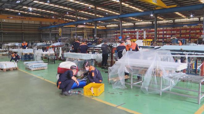 60 Giây Trưa ngày 7/8/2026 | Khảo sát an toàn thực phẩm tại chợ đầu mối Bình Điền - Ảnh 10.