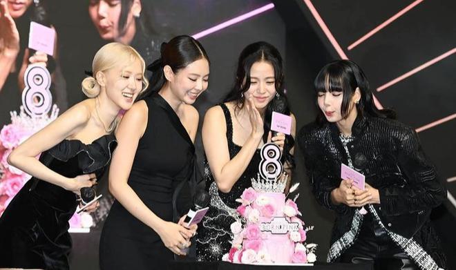 BLACKPINK gửi lời tri ân đến người hâm mộ- Ảnh 4.