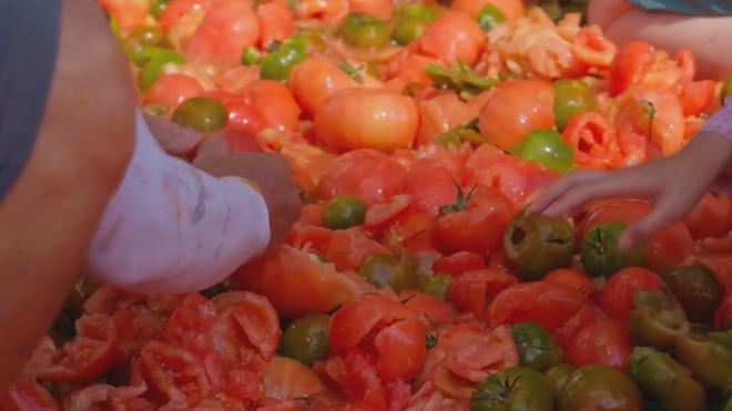 Hàn Quốc: Săn nhẫn vàng giữa “biển” cà chua - Ảnh 2.