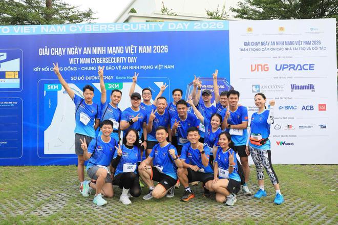 Hơn 1.000 bước chạy vì một không gian mạng an toàn, nhân văn- Ảnh 3.