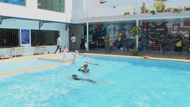 Trang bị kỹ năng phòng, chống đuối nước cho trẻ- Ảnh 1.
