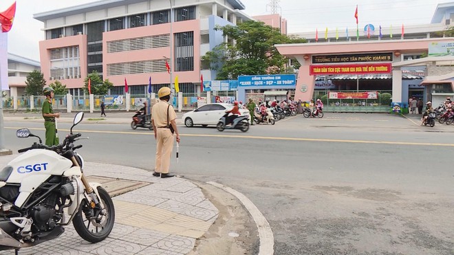 Vươn Khơi - Ngày 16/9/2026 | TP. Hồ Chí Minh hướng dẫn thực hiện quy định mới về điện mặt trời mái nhà - Ảnh 4.