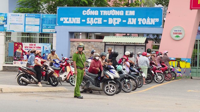 Vươn Khơi - Ngày 16/9/2026 | TP. Hồ Chí Minh hướng dẫn thực hiện quy định mới về điện mặt trời mái nhà - Ảnh 5.