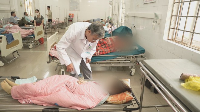 60 Giây ngày 16/9/2026 | Vụ nghi ngộ độc sau khi ăn bánh mì ở Quảng Trị có thêm 20 người nhập viện - Ảnh 2.