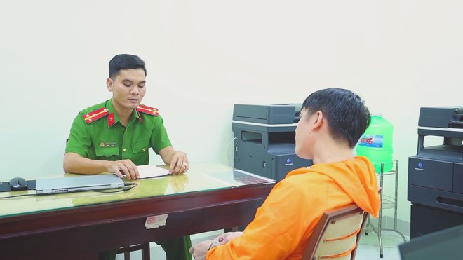 60 Giây Trưa ngày 16/9/2026 | Vượt nước chảy xiết, đưa người phụ nữ nghi đau ruột thừa đi cấp cứu - Ảnh 5.