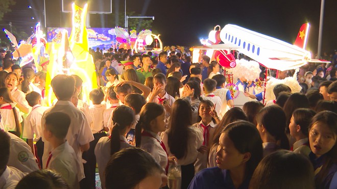 Chủ tịch Quốc hội Trần Thanh Mẫn tiếp xúc cử tri tại TP. Hồ Chí Minh | Thời sự HTV ngày 25/9/2026- Ảnh 5.