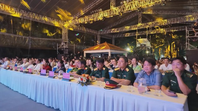 TP. Hồ Chí Minh: “Ông trùm” sản xuất 426 lô sản phẩm sữa giả bị đề nghị 30 năm tù | 60 Giây Sáng ngày 26/9/2026 - Ảnh 6.