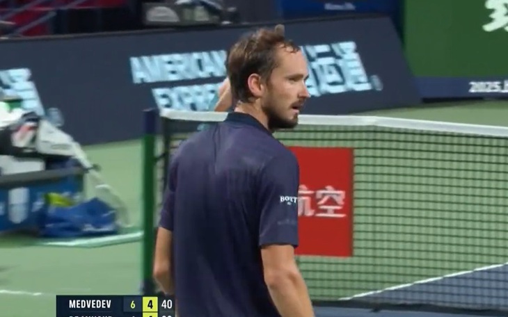 Daniil Medvedev vào bán kết Shanghai Masters 2025