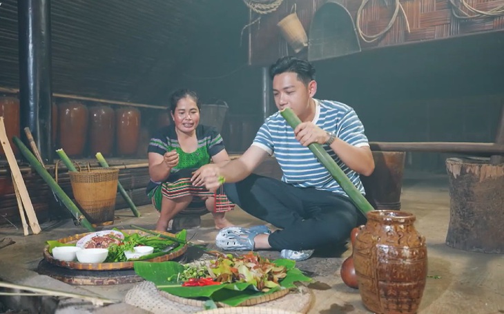 Món ngon người S'tiêng trong những ống lồ ô
