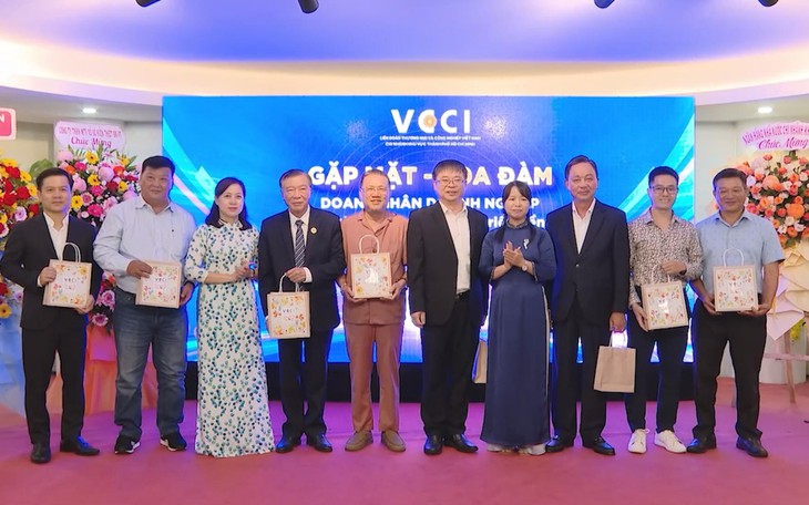 Đổi mới để vươn xa - Hành trình phát triển bền vững của doanh nghiệp Việt