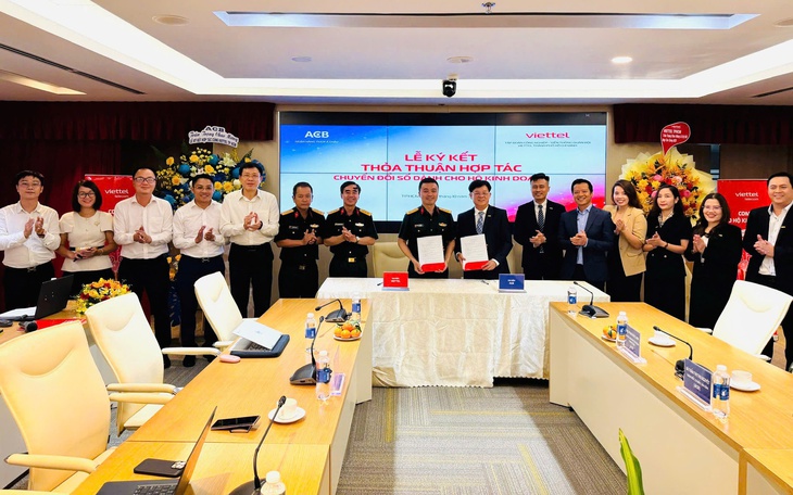 Viettel và Ngân hàng ACB ký kết hợp tác về chuyển đổi số