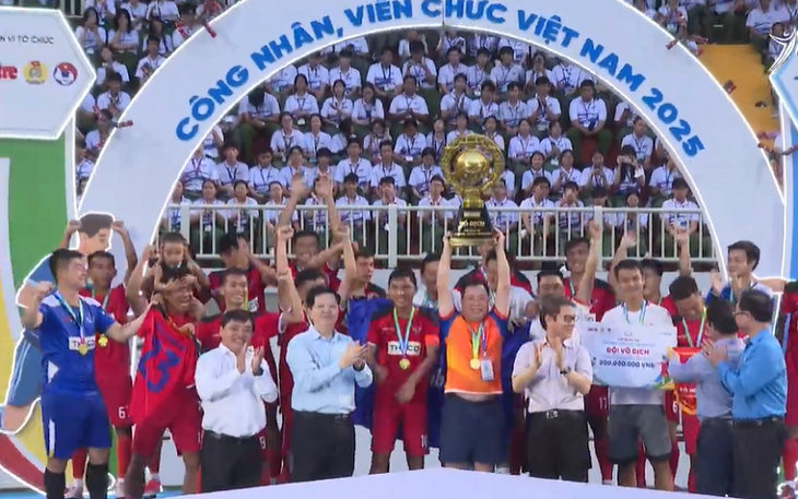 Kết thúc Giải bóng đá công nhân, viên chức Việt Nam 2025: Lan tỏa tinh thần thể thao và sẻ chia