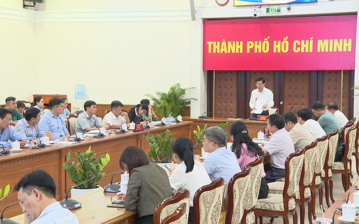 Tổ công tác số 12 giám sát việc thực hiện mô hình chính quyền 2 cấp tại huyện Hóc Môn