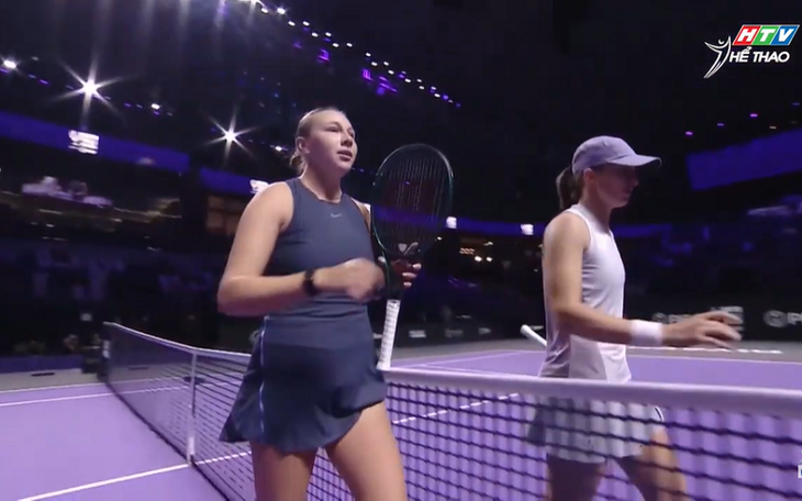Anisimova xuất sắc giành vé vào bán kết WTA Finals