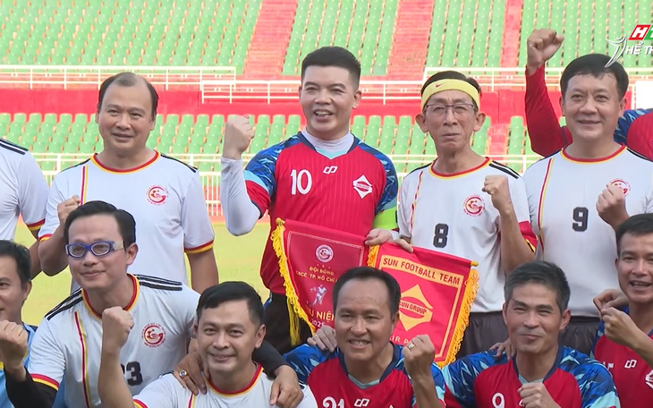 Trận cầu tình nghĩa hướng về miền Trung