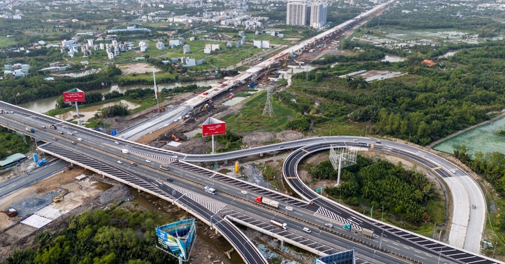 Phương án làm đường liên cảng TP. Hồ Chí Minh rộng 60m, mở trục giao thông mới cho xe chở hàng