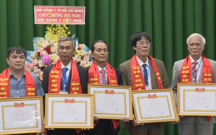 Vinh danh "Thầy thuốc Đông y tiêu biểu toàn quốc năm 2025"