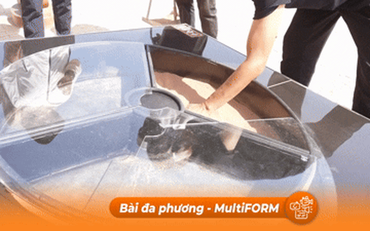 Trung Quốc: Du khách đổ về Hỏa Diệm Sơn để ngắm cây nhiệt kế khổng lồ