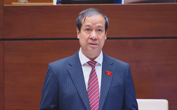 Bộ trưởng Bộ GD-ĐT tiếp tục trả lời chất vấn trước Quốc hội