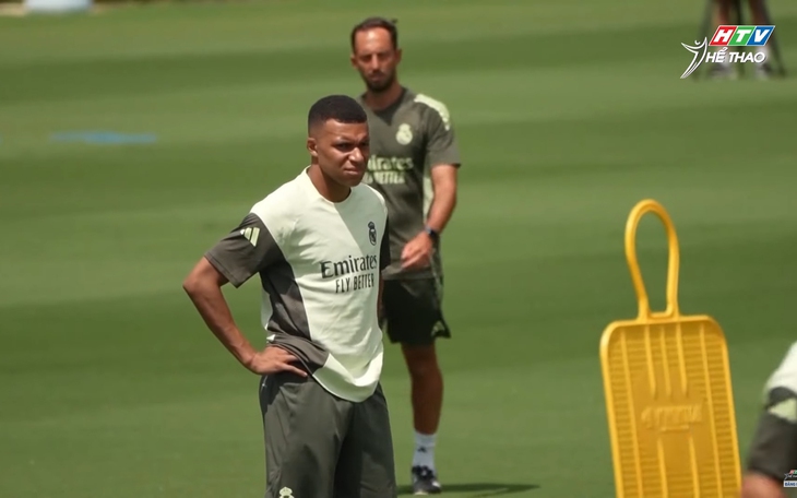 Kylian Mbappe trở lại đá trận cuối vòng bảng Club World Cup với Real Madrid