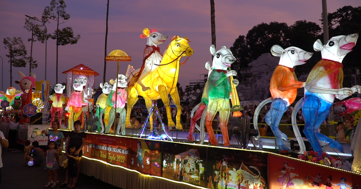 Trung thu năm nay, du khách Việt đi đâu để ăn ngon, chơi vui?