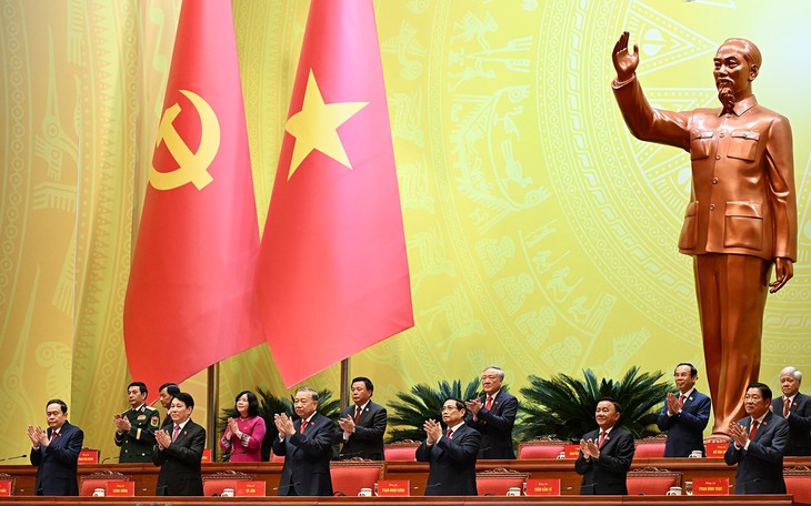 Bộ Chính trị, Tổng Bí thư, Ban Bí thư khóa mới được bầu như thế nào?