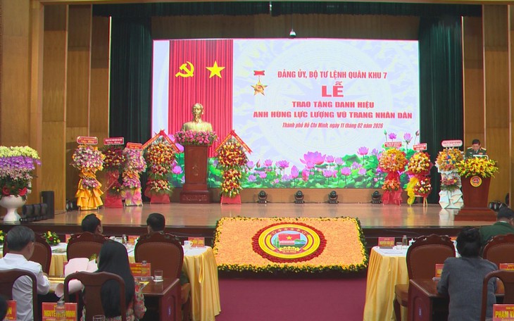 Lễ trao tặng danh hiệu Anh hùng Lực lượng vũ trang Nhân dân