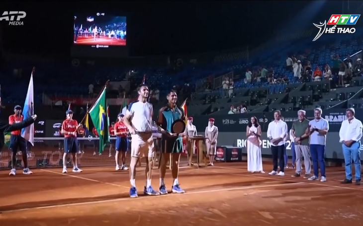 Martin Etchevery lần đầu đoạt danh hiệu ATP Tour