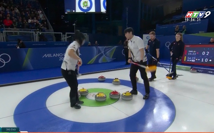 Khởi tranh môn bi đá trên băng tại Thế vận hội mùa đông