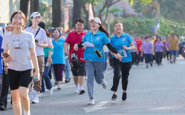 Hơn 1.200 VĐV tham dự ngày chạy Olympic phường Cầu Kiệu và Phú Nhuận